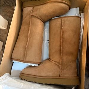 Ugg classic tall Tan Suede Boots size 5 women’s 3 girls